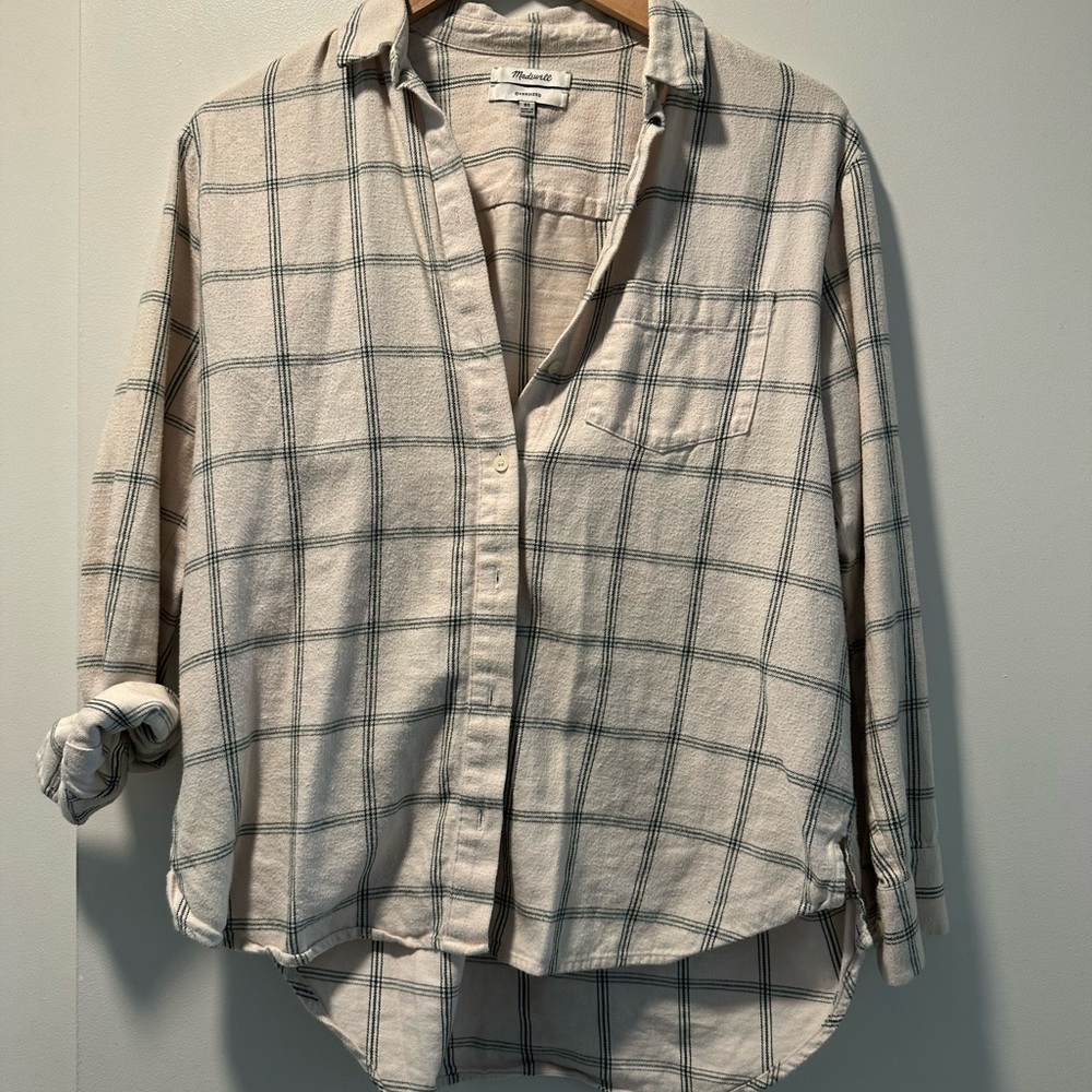 Casual Plaid Button-Up Shirt
